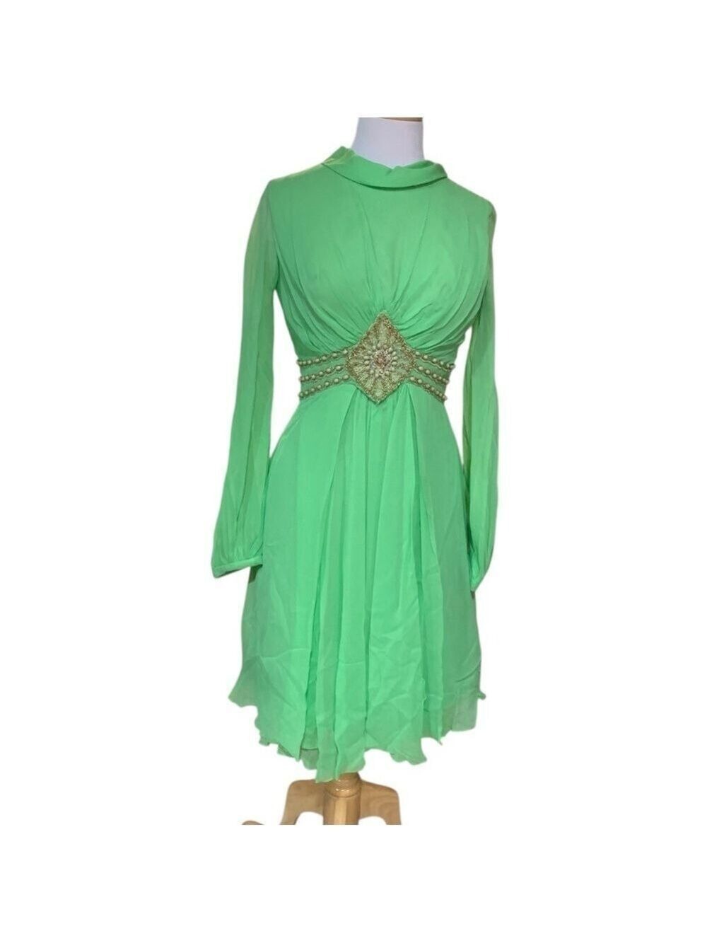 Vintage 60’s green mini dress with sheer sleeves and beading size 6